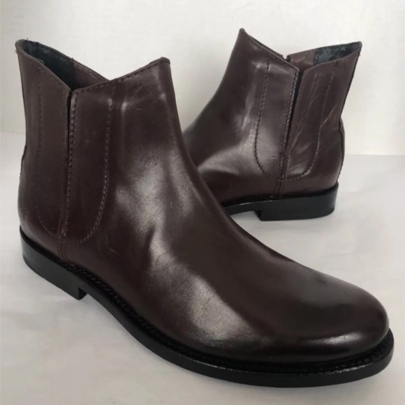 Frye Jet Leather Chelsea Boots - Picture 4 of 8